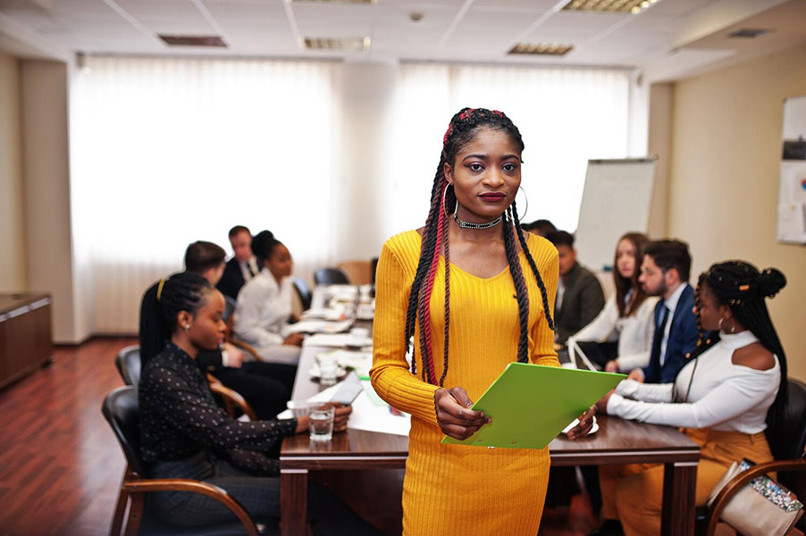 Pourquoi intégrer un incubateur pendant vos études à Douala ?